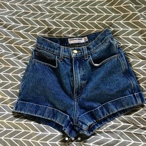 TRUE TREASURES: American Apparel shorts. Size 24